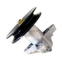 82-405 Spindle Assembly Replaces Cub Cadet 918-0427C and 918-0324 82-405 Spindle Assembly Replaces Cub Cadet 918-0427C and 918-0324